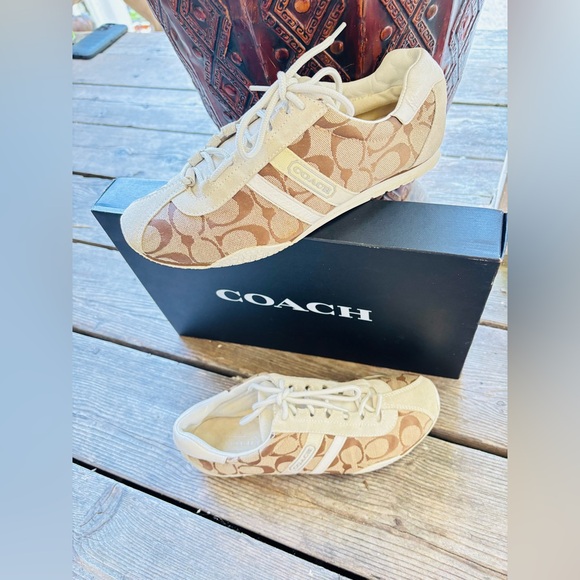 Coach Katelyn signature khaki off white sneakers - Picture 1 of 8
